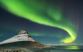 Картинка Исландия, северное сияние, снег, Kirkjufell, гора, ночь