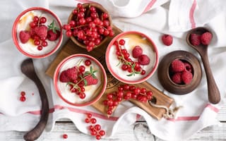 Картинка десерт, ложки, доска, йогурт, салфетка, ягоды, смородина, малина, Anna Verdina