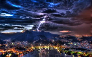 Картинка Rio de Janeiro, гавань, лодки, залив, дома, гроза, небо, тучи, пейзаж, ночь, Brazil, молния, огни