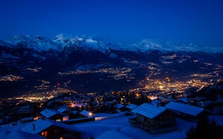 Картинка зима, огни, ultra hd, швейцария, ночь, горы, город в горах, switzerland, снег звезды, город, снег