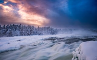 Картинка лес, Norrbotten County, Река Питеэльвен, пороги, Pite River, зима, Sweden, Storforsen Rapids, Норрботтен, снег, река, Швеция, небо
