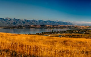 Картинка США, долина, озеро, трава, деревья, небо, горы, равнина, Rocky Point, домики, солнце, панорама, осень, поля, Montana