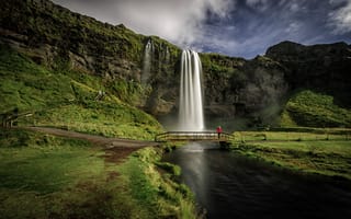 Картинка река, Seljalandsfoss, водопад, Селйяландсфосс, Исландия, скалы, мост, Iceland