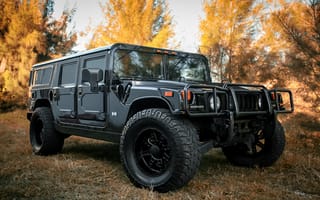 Картинка Hummer, Customized, with, matte, KMC, wheels, black