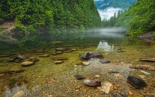 Картинка British Columbia, лес, деревья, канада, камни, озеро, туман, Canada, горы, река