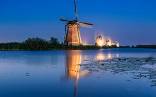 Картинка Киндердейк, канал, огни, Нидерланды, ночь, ветряная мельница
