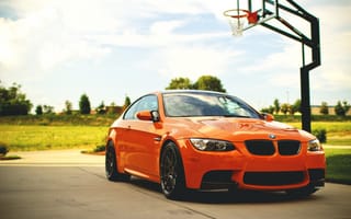 Картинка BMW, orange, небо, облака, баскетбольная площадка, оранжевый, БМВ, e92, m3