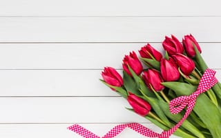 Картинка цветы, букет, flowers, love, тюльпаны, tulips, wood, romantic