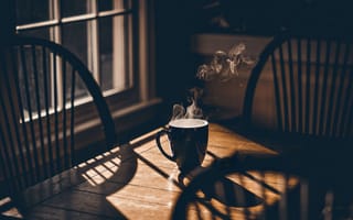 Картинка кружка, стол, дерево, пар, окно, кофе, тень, чай, стул