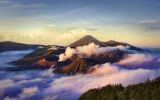 Картинка природа, вулкан Бромо, Индонезия, кальдеры Тенггер, Bromo-Tengger-Semeru National Park, Ява, Indonesia, облака