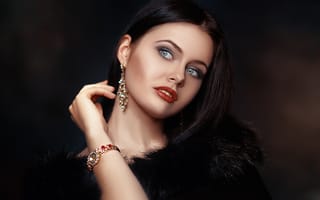Картинка взгляд, лицо, рука, Наталья Гурова, модель, серьги, часы, макияж, портрет, мех, стиль, Alexander Drobkov-Light