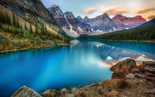 Картинка природа, елки, озера, горы, канада, лес