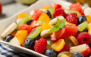 Картинка мята, салат, клубника, малина, фрукты, ягоды, черника, фруктовый, киви, цитрус