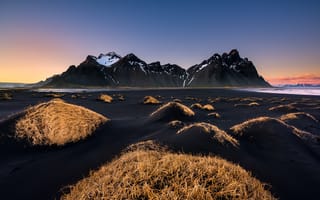 Картинка горы, Исландия, чёрный песок, пляж