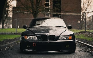 Картинка спереди, передок, мокрый, черный, BMW