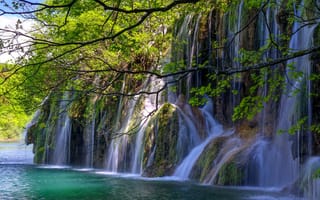 Картинка скала, озеро, деревья, водопад, поток