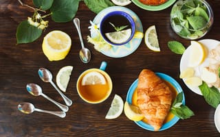 Картинка листья, стол, вид сверху, лимон, тарелка, чай, чашка, ложка