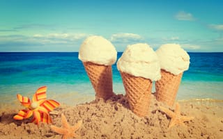 Картинка ice cream, sand, beach, мороженое, рожок, dessert, пляж, sea, summer, песок