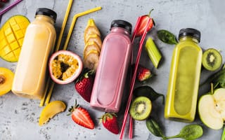 Картинка ягоды, бутылка, напиток, клубника, киви, сок, фрукты