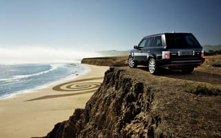 Картинка range rover, песок, высота, океан, море, вода, пляж, скалы, джип, cars, небо, beach, машины, тачки, sand, берег, трава, автомобили с машинами, rocks
