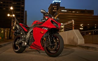 Картинка bike, р1, красный, ямаха, город, огни, дорога, вечер, yamaha, red, yzf-r1, тень, мотоцикл