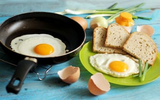 Картинка яичница, хлеб, еда, лук, яйца, сковорода, скорлупа, завтрак