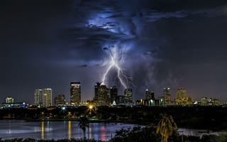 Картинка США, штат Флорида, огни, город, небоскребы, гроза, здания, тучи, небо, ночь, молнии