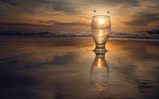 Картинка море, солнце, отражение, стакан, прибой, птицы