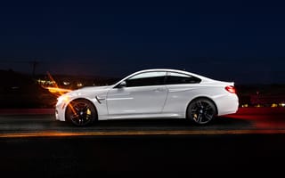Картинка BMW, F82, M4, Coupe, ночь, бмв, белый, white, профиль, profile