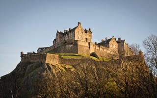 Картинка Эдинбург, Шотландия, холм, Edinburgh, гора, замок, Стерлинг, деревья