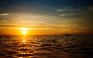 Картинка sunset, закат, небо, beautiful scene, sunbeams, лодки, nature, красивая сцена, sea, landscape, природа, sky, пейзаж, море, солнечные лучи, boat