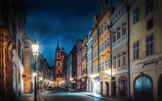Картинка улица, Прага, здания, мостовая, Czech Republic, Prague, дома, Чехия, фонари, ночной город