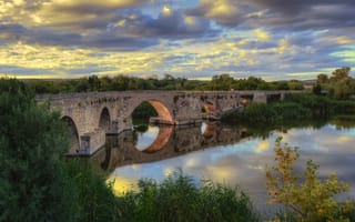 Картинка Пуэнте-Романо, Римский мост, арочный, город Мерида, пейзаж