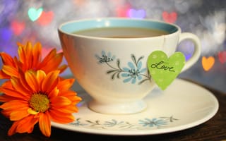 Картинка drink, чашка, cup, сердце, flowers, напиток, love, чай, tea, праздник, любовь, lights, table, цветы, holiday, heart