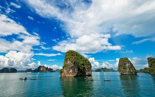 Картинка Вьетнам, скалы, облака, лодка, остров, небо, море