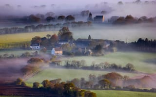 Картинка Англия, дома, деревья, поля, туман