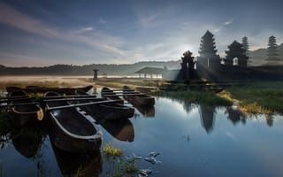 Картинка Азия, озеро, утро, туман, лодка, деревья, пагода, вода