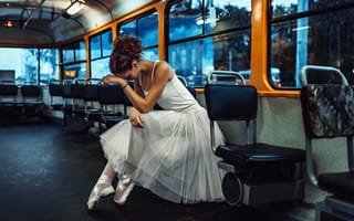 Картинка усталость, общественный транспорт, балерина