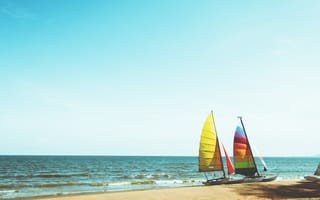 Обои песок, seascape, лодка, sand, wave, море, парусник, лето, sea, summer, волны, boat, пляж, beach, blue