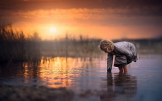 Картинка девочка, отражение, солнце, вода