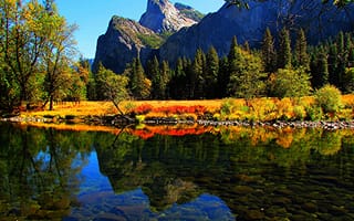 Обои Yosemite National Park, озеро, горы, деревья, камни, осень, США, лес, Калифорния