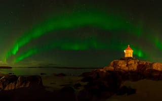 Картинка море, звезды, ночь, берег, темнота, скалы, камни, свет