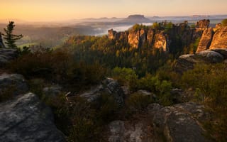 Картинка осень, лес, свет, лето, камни, пейзаж, горы, небо