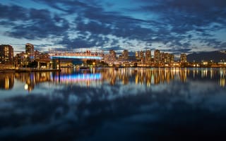 Картинка Vancouver, отражение, дома, Canada, ночь, залив, синее, Британская Колумбия, здания, облака, подсветка, Канада, освещение, стадион, город, Ванкувер, небо, небоскребы