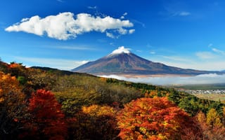 Картинка Япония, облака, осень, холмы, долина, деревья, небо, гора Фудзияма