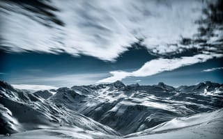 Картинка зима, небо, вершины, облака, снег, горы, склон, сугробы