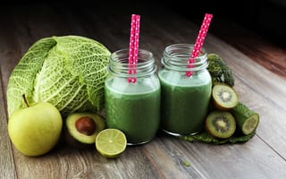 Картинка зелень, яблоки, капуста, доски, сок, баночки, киви, лайм