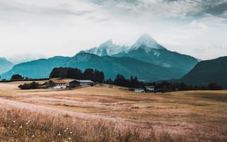 Картинка поле, осень, небо, облака, лес, трава, вершины, горы