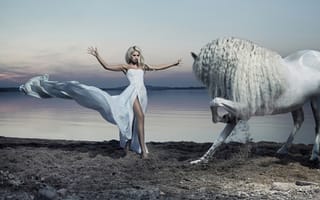 Картинка девушка, конь, поклон, грива, озеро, платье, лощадь