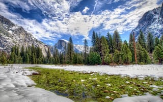 Обои Yosemite National Park, США, горы, облака, снег, зима, небо, лес, деревья, Калифорния
